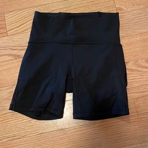 Black Lulu lemon shorts size 6